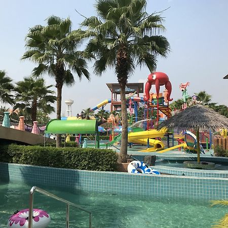 אודון תאני Usotel Waterland Hotel מראה חיצוני תמונה