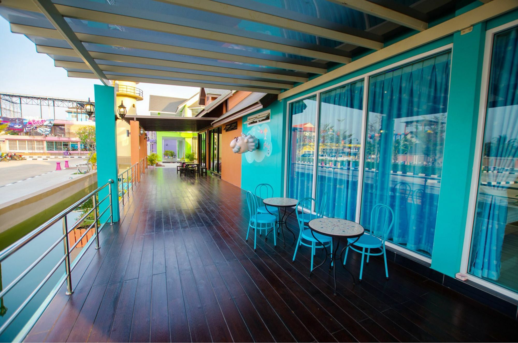 אודון תאני Usotel Waterland Hotel מראה חיצוני תמונה